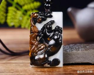 很像皮色的黑糖料!奇特的和田玉"俄黑皮料"!